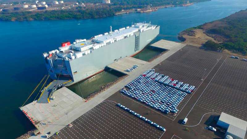 TEA del Puerto de Lázaro Cárdenas logra transferencia de 1 millón de vehículos en tres años