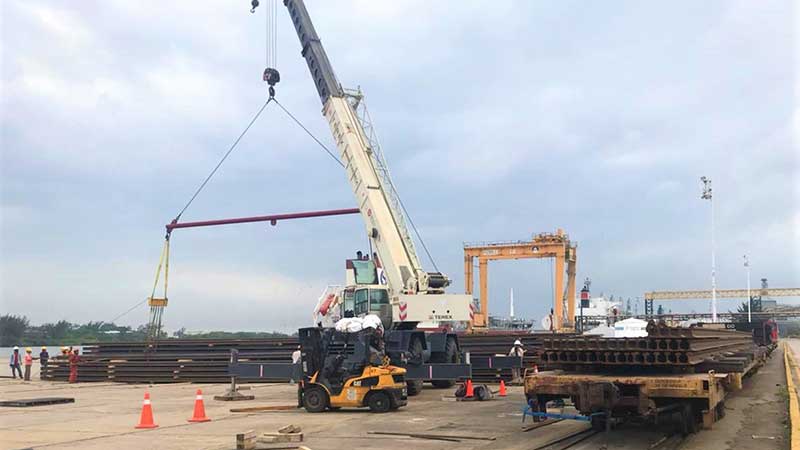 Puerto de Coatzacoalcos recibirá 30.000 toneladas de riel para Tren Maya