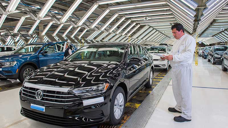 Volkswagen retoma su velocidad: en 2021 exportó 26 % más autos que el año pasado