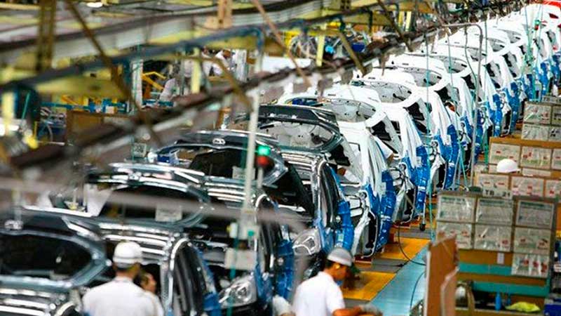 Exportación de autos y remesas apuntalan la recuperación económica