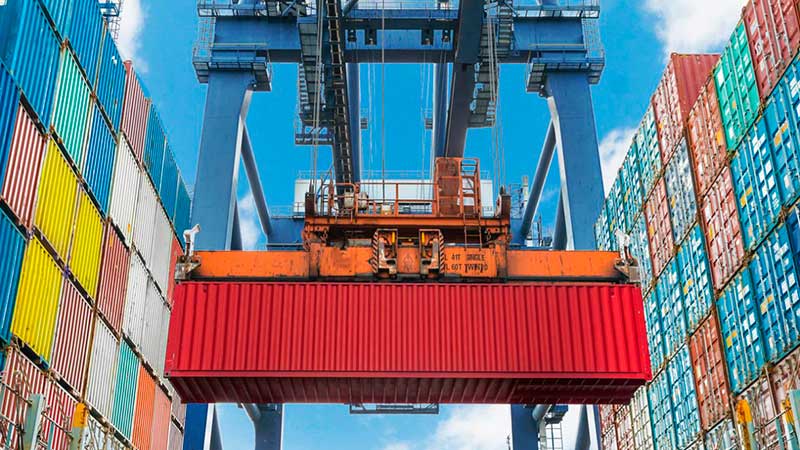 Crisis en el transporte marítimo: Escasez de contenedores multiplica costos y así afecta a la inflación
