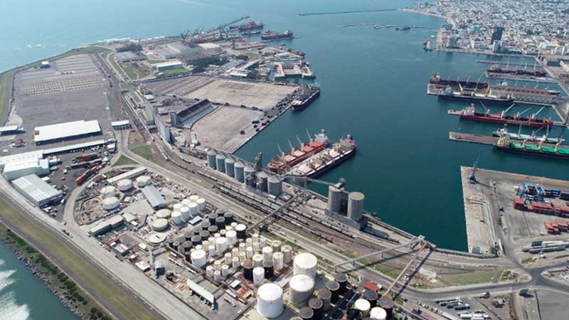 Lanzan licitación para dragado de puertos de Veracruz y Salina Cruz