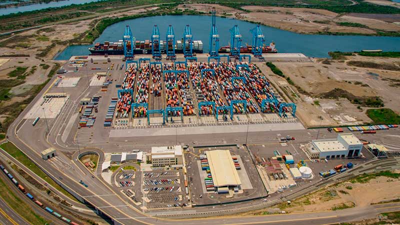 Puerto de Lázaro Cárdenas moviliza 866 mil TEU a julio