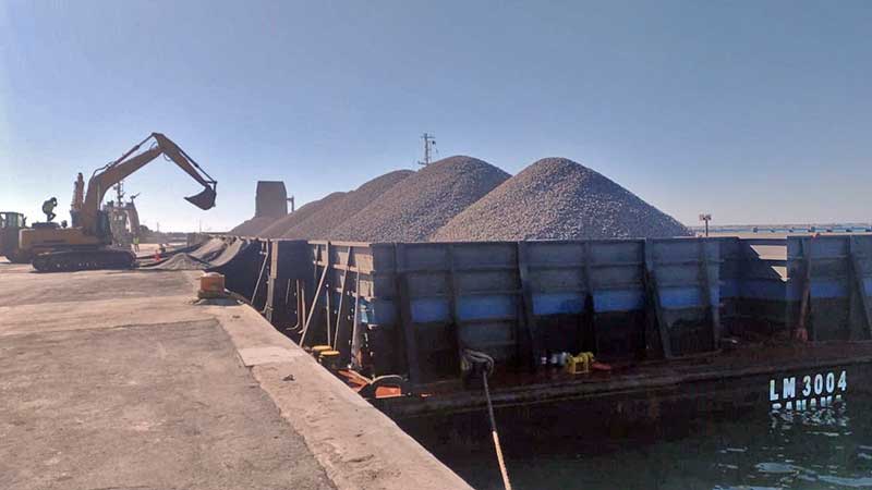 Puerto Progreso supera cien mil toneladas de balasto transferidas