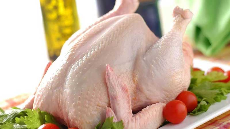 Secretaría de Economía alista cupo para importar 30,000 toneladas de pollo