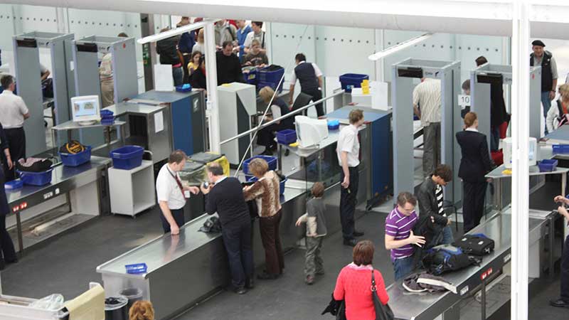 Seguridad aeroportuaria: soluciones para agilizar la gestión de la identidad