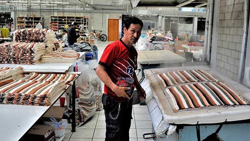 Textileros de Moroleón se benefician del alza en importaciones chinas