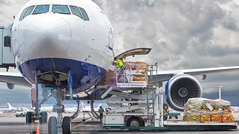 Decreto impedirá que vuelos chárteres y de carga operen en AICM; se mudarán al AIFA