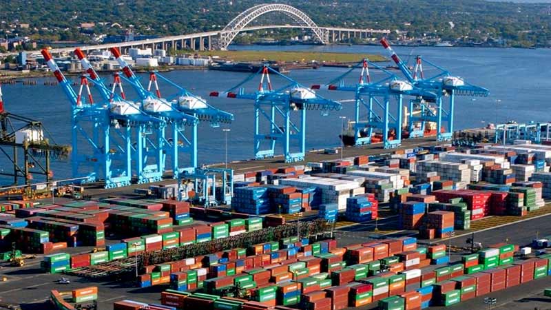 US container imports up 7% in April as coastal shift continues