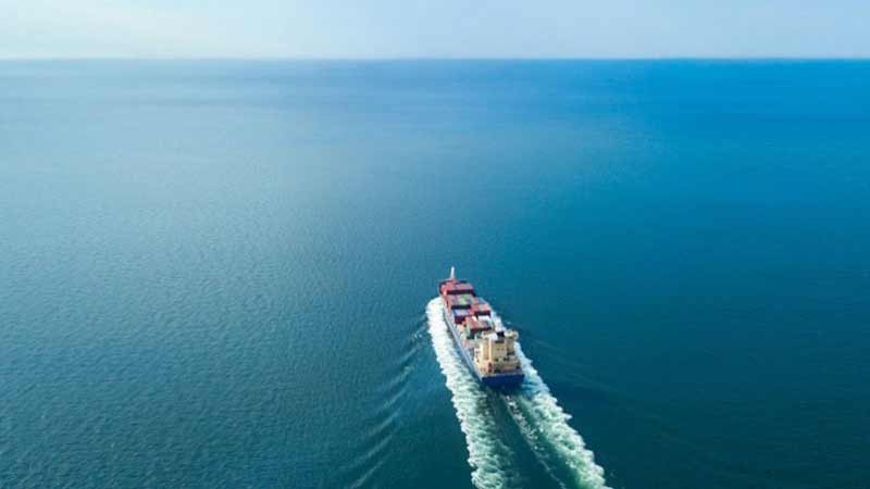 Transporte marítimo de contenedores muestra mejorías, pero señales de recesión impiden celebrar