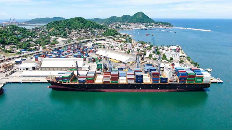 Manzanillo se afianza como el puerto más importante de México