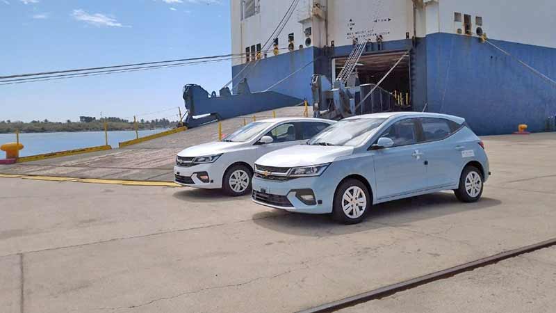 Terminal Marítima Mazatlán vuelve a recibir embarques de vehículos General Motors