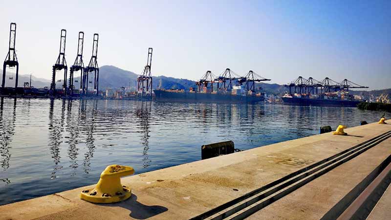 Manejo de contenedores en puertos de México está con tendencia a la baja