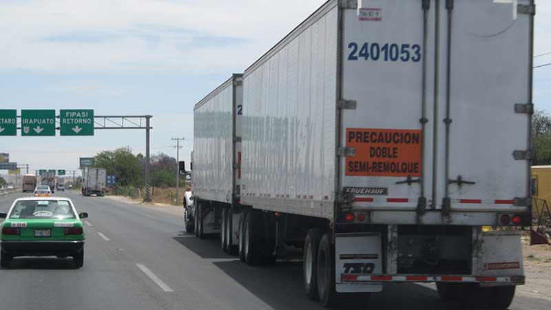Camiones de doble remolque podrán circular en ruta Tecate-Sauzal